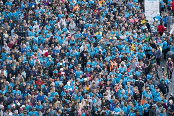 5k big crowd of runners